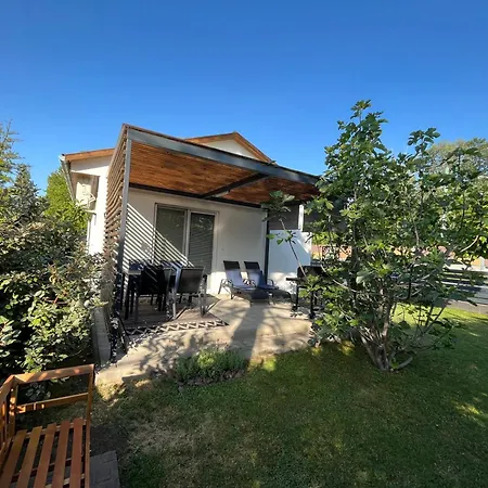 Jokai Apartmanhaz Сasa de vacaciones Balatonszarszo